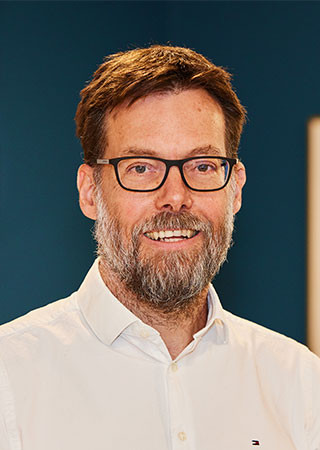 Head shot of Andrew Weaver Construction Manager at Peldon Rose